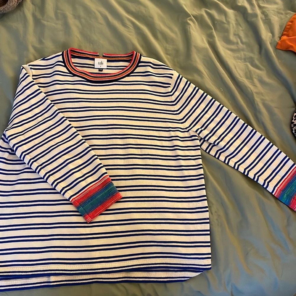 Women’s Sweater, size S